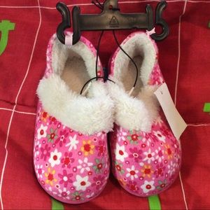 New Toddler furry slippers pink floral 2 sizes